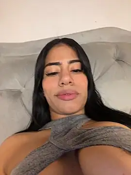 Snapshot of Catalinajones2 chatting on 8, 10, 2025 Catalinajones2 online show from 8, 10, 2025