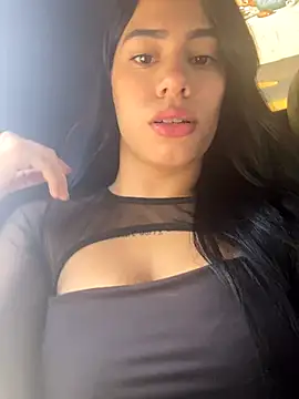 Snapshot of Catalinajones2 chatting on 6, 11, 2025 Catalinajones2 online show from 6, 11, 2025