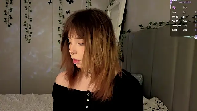 Snapshot of RileyVice chatting on 19, 12, 2025 RileyVice online show from 19, 12, 2025