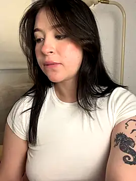 Snapshot of NicoleLeinn chatting on 28, 9, 2025 NicoleLeinn online show from 28, 9, 2025