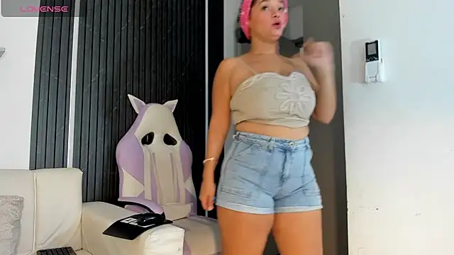 Gabrielaa Miller  online show from 18, 11, 2025