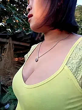 maycuc123 online show from 17, 10, 2025