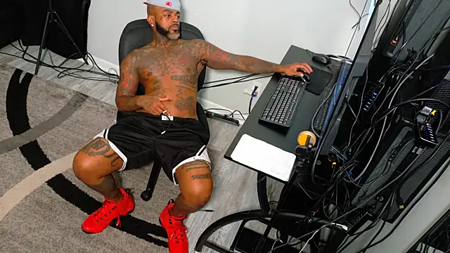 SLANGONDEMHOES online show from 29, 10, 2025