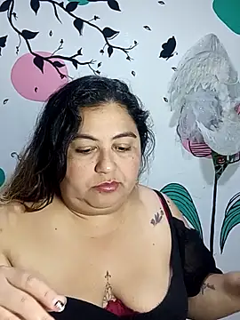 Snapshot of curvy_diva_ chatting on 7, 11, 2025 curvy diva online show from 7, 11, 2025