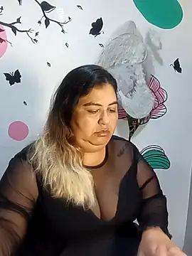 Snapshot of curvy_diva_ chatting on 14, 11, 2025 curvy diva online show from 14, 11, 2025