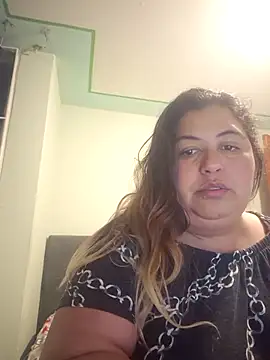 curvy diva  online show from 4, 12, 2025