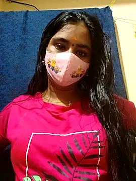 Snapshot of mini-queen chatting on 2, 3, 2026 mini-queen online show from 2, 3, 2026