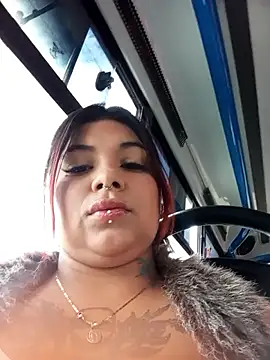 snow belle online show from 13, 11, 2025