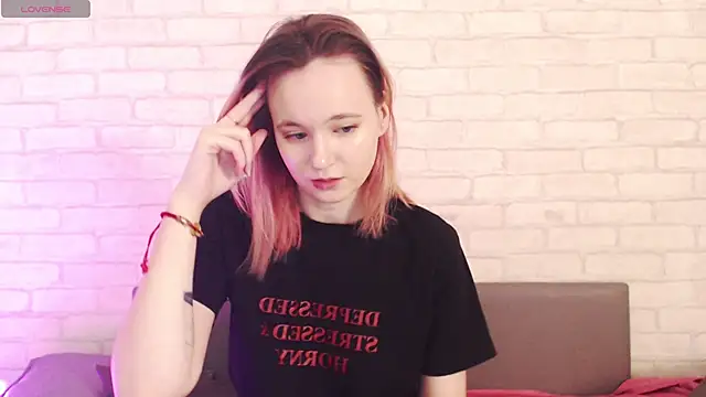 Ericha Stone online show from 15, 4, 2026