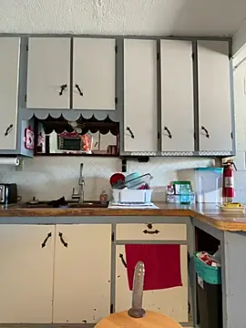 StylishEchium online show from 18, 4, 2026