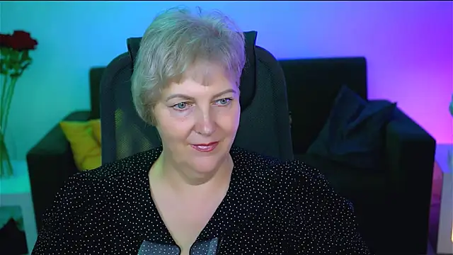 Snapshot of MaryMogan chatting on 14, 10, 2025 MaryMogan online show from 14, 10, 2025