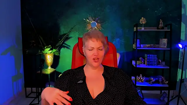 Snapshot of MaryMogan chatting on 7, 11, 2025 MaryMogan online show from 7, 11, 2025