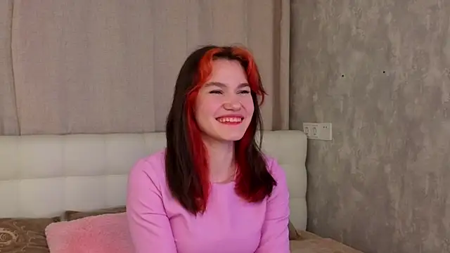 Snapshot of MauraSpurrier chatting on 16, 9, 2025 MauraSpurrier online show from 16, 9, 2025