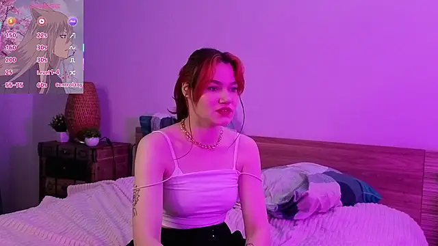 Snapshot of MauraSpurrier chatting on 19, 9, 2025 MauraSpurrier online show from 19, 9, 2025