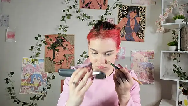 Snapshot of MauraSpurrier chatting on 12, 10, 2025 MauraSpurrier online show from 12, 10, 2025