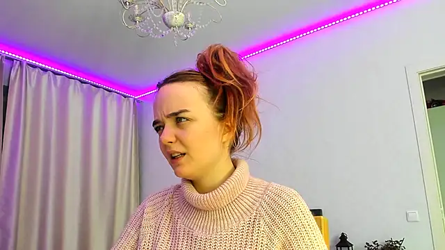 JanetShy online show from 3, 12, 2025