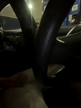 Snapshot of stressreliever94 chatting on 28, 11, 2025 stressreliever94 online show from 28, 11, 2025