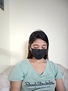 Snapshot of midnightmuse-03 chatting on 9, 5, 2026 midnightmuse-03 online show from 9, 5, 2026