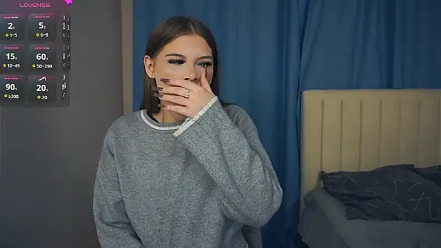 LilyHeupel online show from 24, 10, 2025