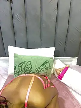 Snapshot of SexyPetitex25 chatting on 6, 6, 2026 SexyPetitex25 online show from 6, 6, 2026