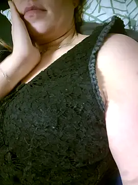 Snapshot of Carolinemiam chatting on 29, 10, 2025 Carolinemiam online show from 29, 10, 2025