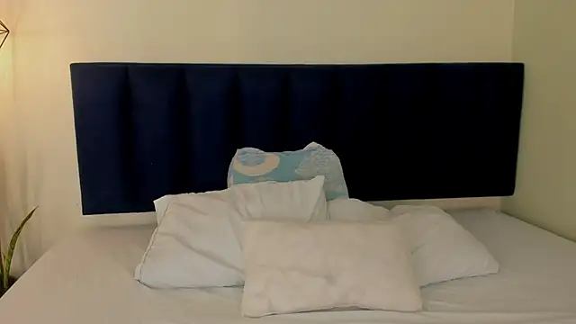 sophieturner mg online show from 9, 3, 2026