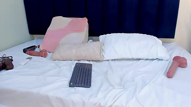 sophieturner mg online show from 16, 4, 2026