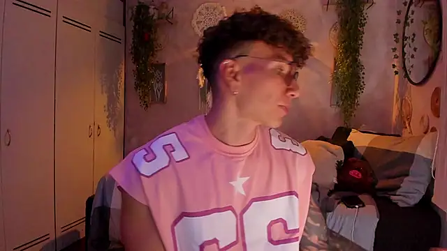 Snapshot of estebandi_do chatting on 18, 1, 2026 estebandi do online show from 18, 1, 2026