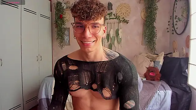 Snapshot of estebandi_do chatting on 3, 2, 2026 estebandi do online show from 3, 2, 2026