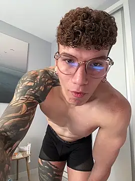 Snapshot of estebandi_do chatting on 27, 2, 2026 estebandi do online show from 27, 2, 2026