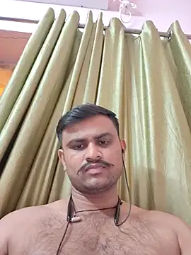 Snapshot of Frvgggghh chatting on 19, 11, 2025 Frvgggghh online show from 19, 11, 2025