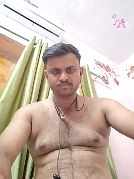 Snapshot of Frvgggghh chatting on 21, 11, 2025 Frvgggghh online show from 21, 11, 2025