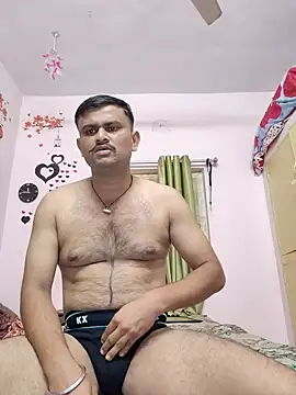 Snapshot of Frvgggghh chatting on 17, 12, 2025 Frvgggghh online show from 17, 12, 2025