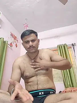 Snapshot of Frvgggghh chatting on 18, 12, 2025 Frvgggghh online show from 18, 12, 2025