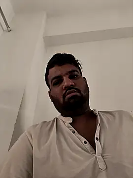 vinay smalldick online show from 16, 4, 2026