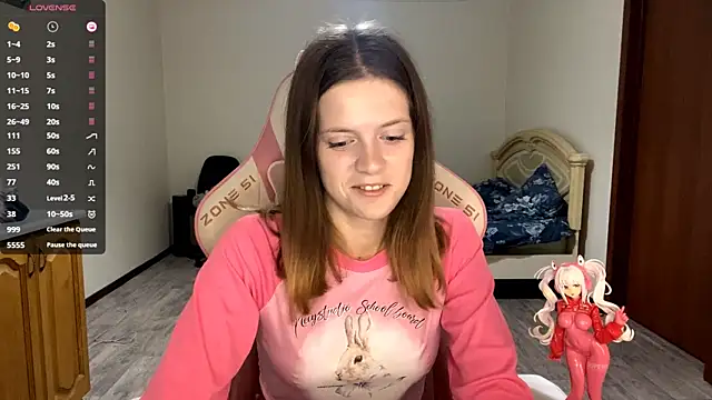 VibeQueenLucy online show from 22, 9, 2025