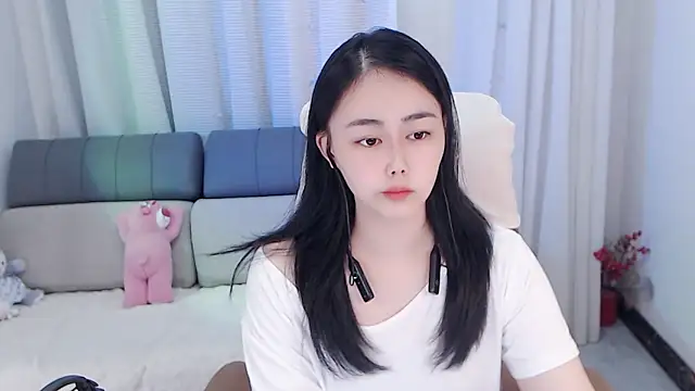 Snapshot of BOBO-jiang chatting on 11, 10, 2025 BOBO-jiang online show from 11, 10, 2025