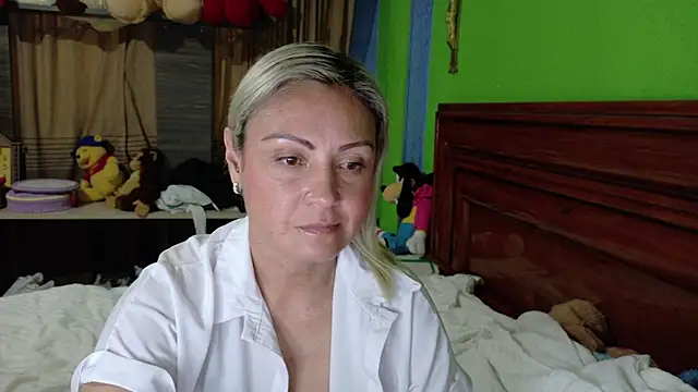 Snapshot of _Charlize_theron_ chatting on 18, 1, 2026 Charlize theron online show from 18, 1, 2026