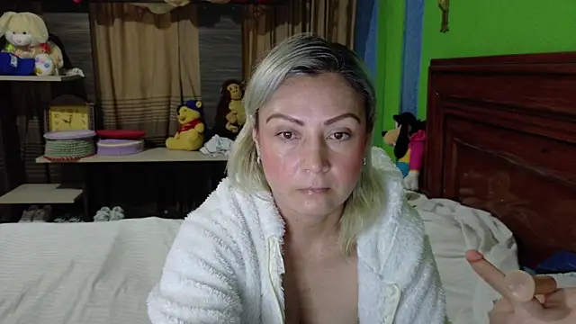 Snapshot of _Charlize_theron_ chatting on 3, 2, 2026 Charlize theron online show from 3, 2, 2026