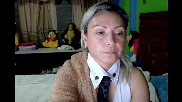 Snapshot of _Charlize_theron_ chatting on 22, 2, 2026 Charlize theron online show from 22, 2, 2026