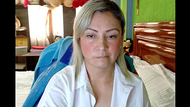 Snapshot of _Charlize_theron_ chatting on 25, 2, 2026 Charlize theron online show from 25, 2, 2026