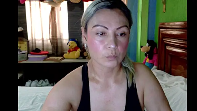 Snapshot of _Charlize_theron_ chatting on 28, 3, 2026 Charlize theron online show from 28, 3, 2026