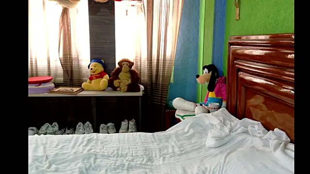 Snapshot of _Charlize_theron_ chatting on 3, 4, 2026 Charlize theron online show from 3, 4, 2026