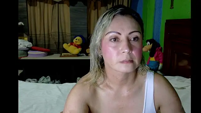 Snapshot of _Charlize_theron_ chatting on 7, 4, 2026 Charlize theron online show from 7, 4, 2026