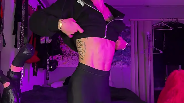 xoFrankie online show from 8, 11, 2025