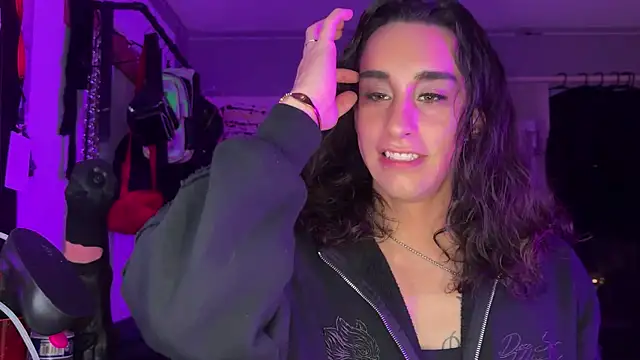 xoFrankie online show from 11, 11, 2025