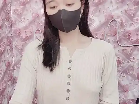 Miumiu028 online show from 24, 2, 2026