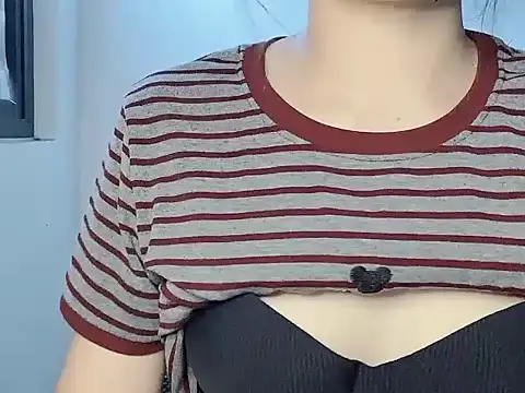 Miumiu028 online show from 23, 4, 2026