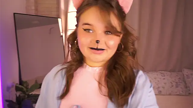 Anna Nicol online show from 28, 10, 2025