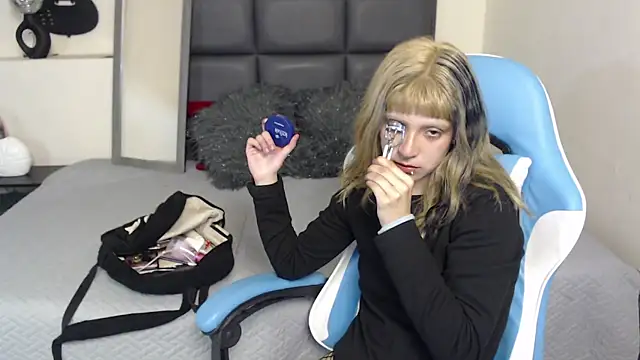 Amnesia  online show from 12, 9, 2025